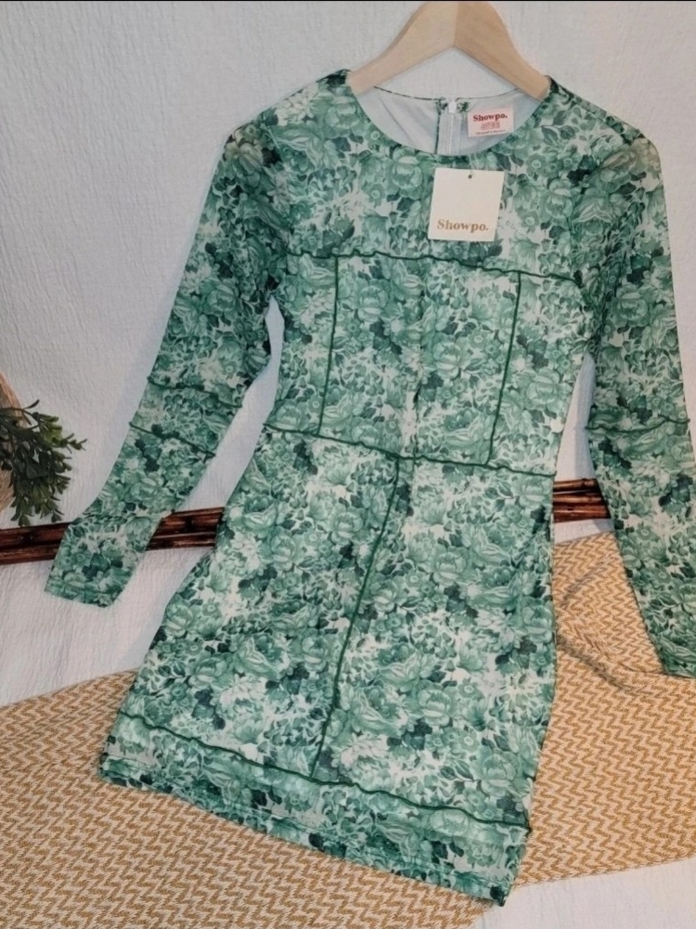 Showpo Anakin US 10 NWT Green White Floral Mesh Bodycon Mini Dress